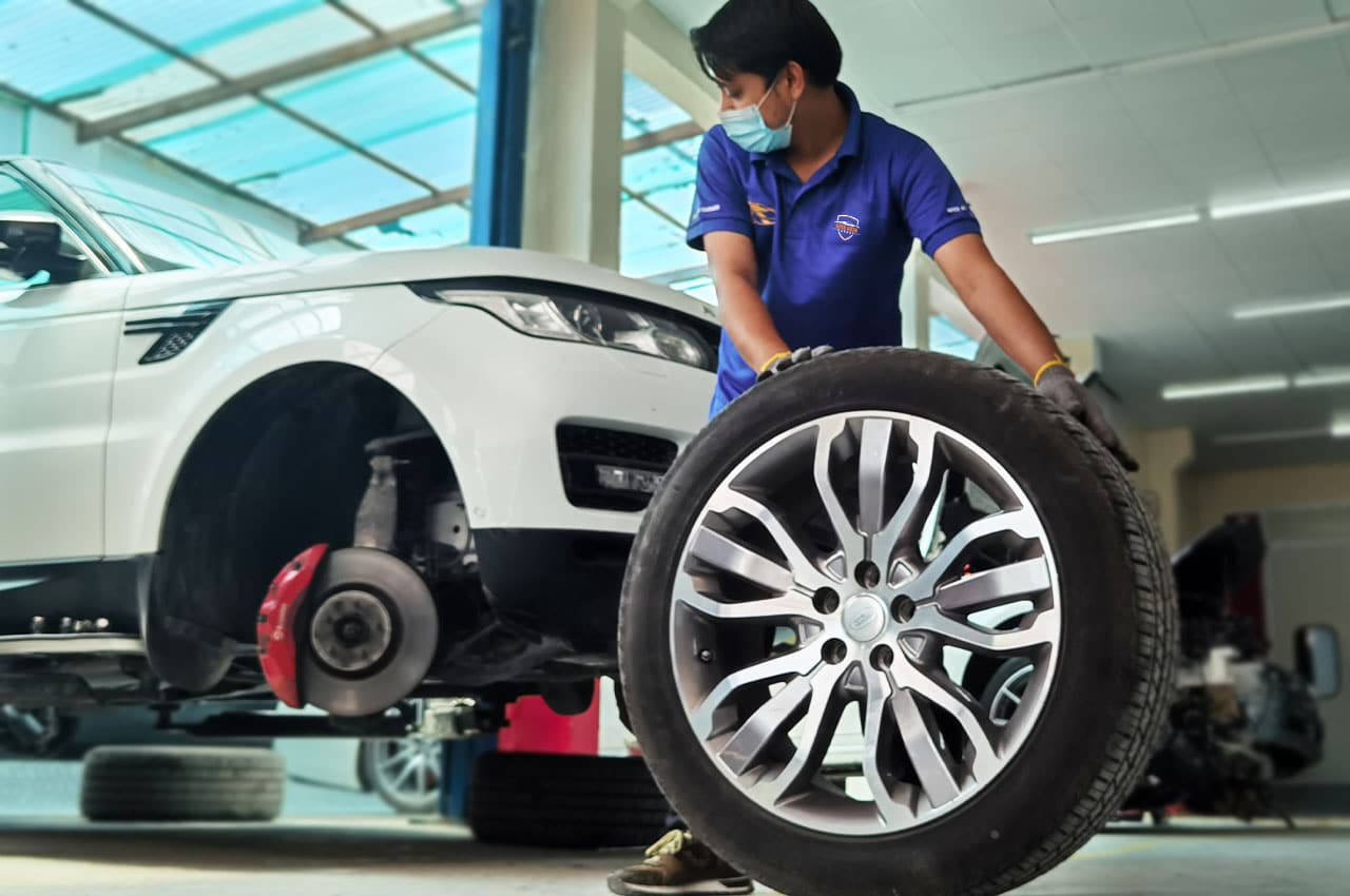 Professional tyre repair service in Dubai